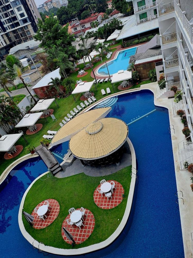 Wild Orchid 3*
