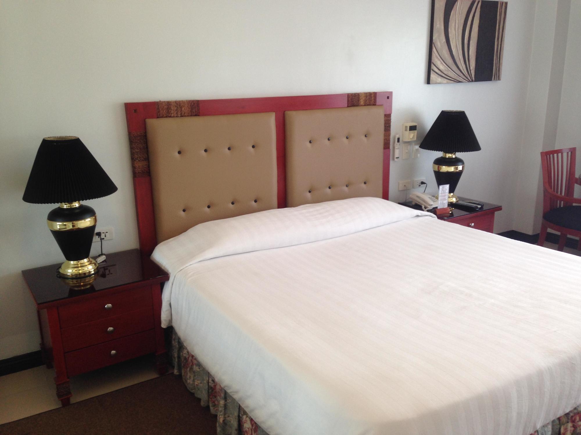 Wild Orchid Resort Angeles